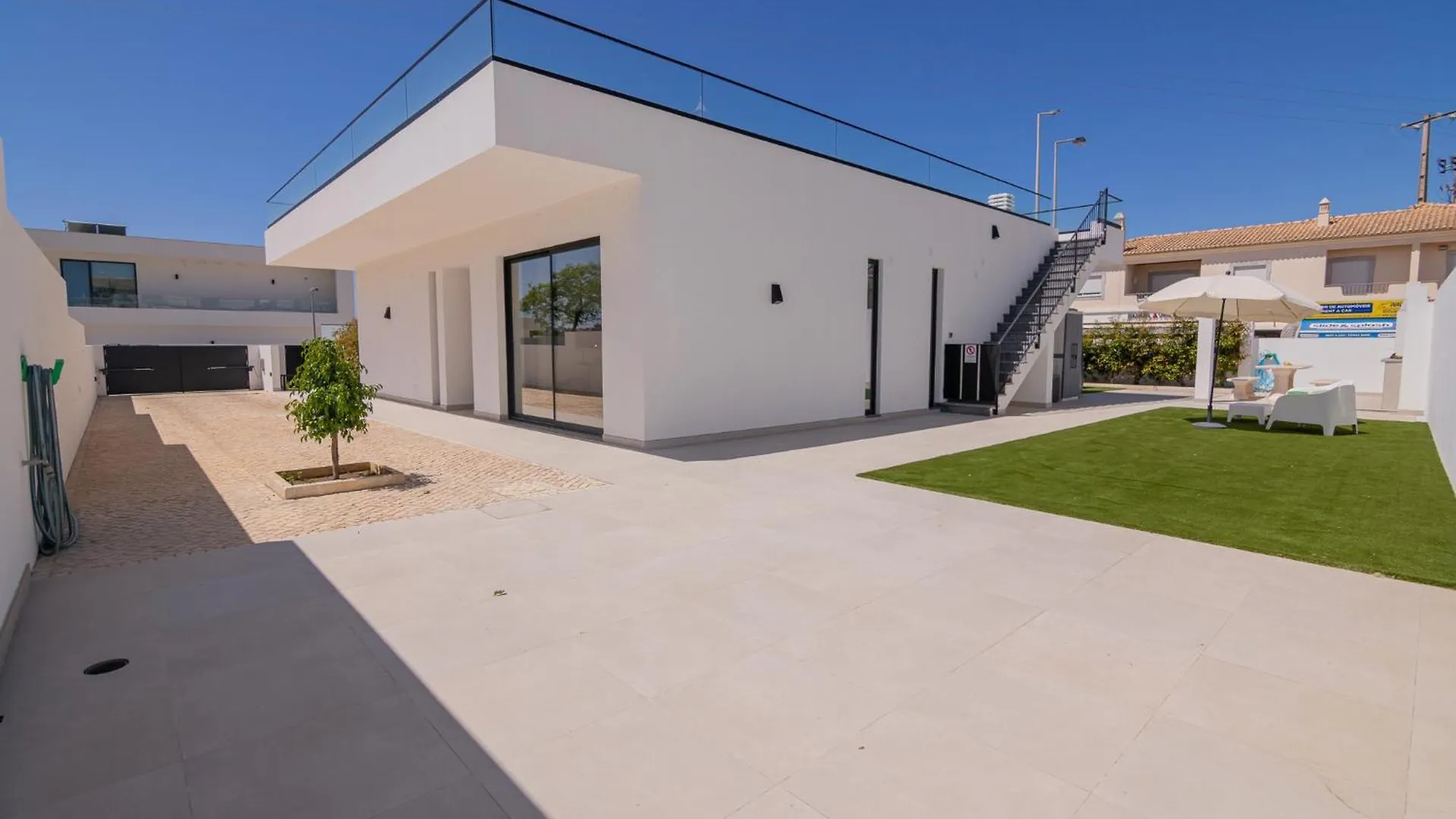 Sirius House Villa Guia  Portugal